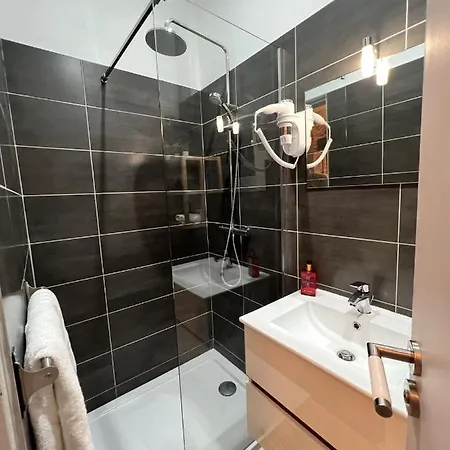 La Marquise - Cosy Flat - Jacuzzi - Senlis Appartement Senlis  Buitenkant foto