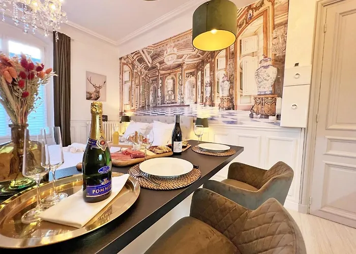 La Marquise - Cosy Flat - Jacuzzi - Senlis